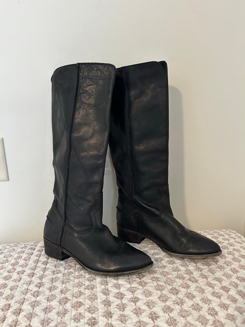 Frye Black Leather Pull On Western Boot Rounded Toe GUC 8.5 Ray Seam Tall $358